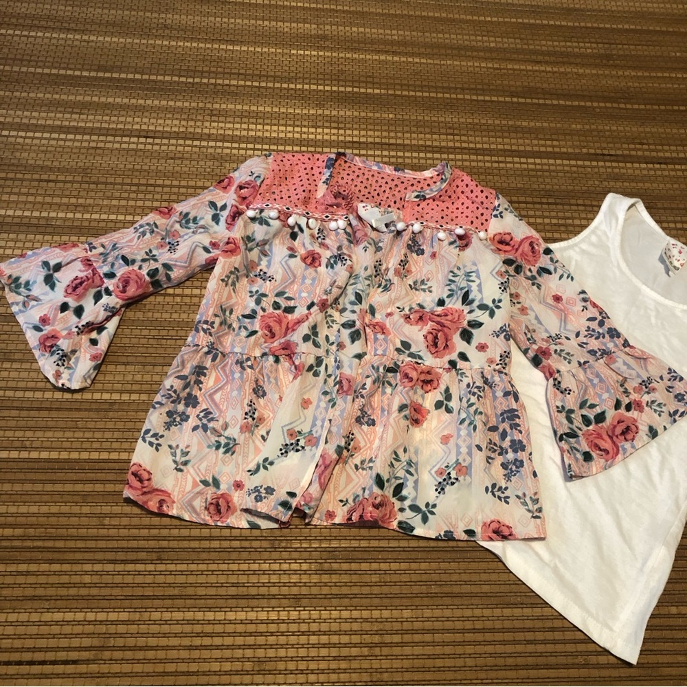 Belle du Jour 2 piece floral top size M